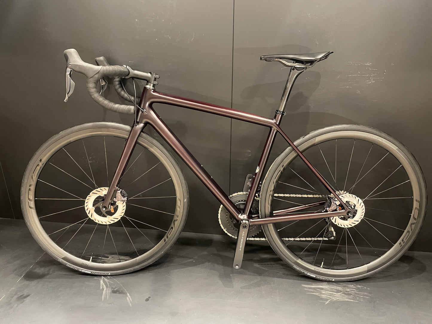 Specialized Aethos Expert Ultegra Di2 Disc Carbon Road Bike 2021 - 54cm
