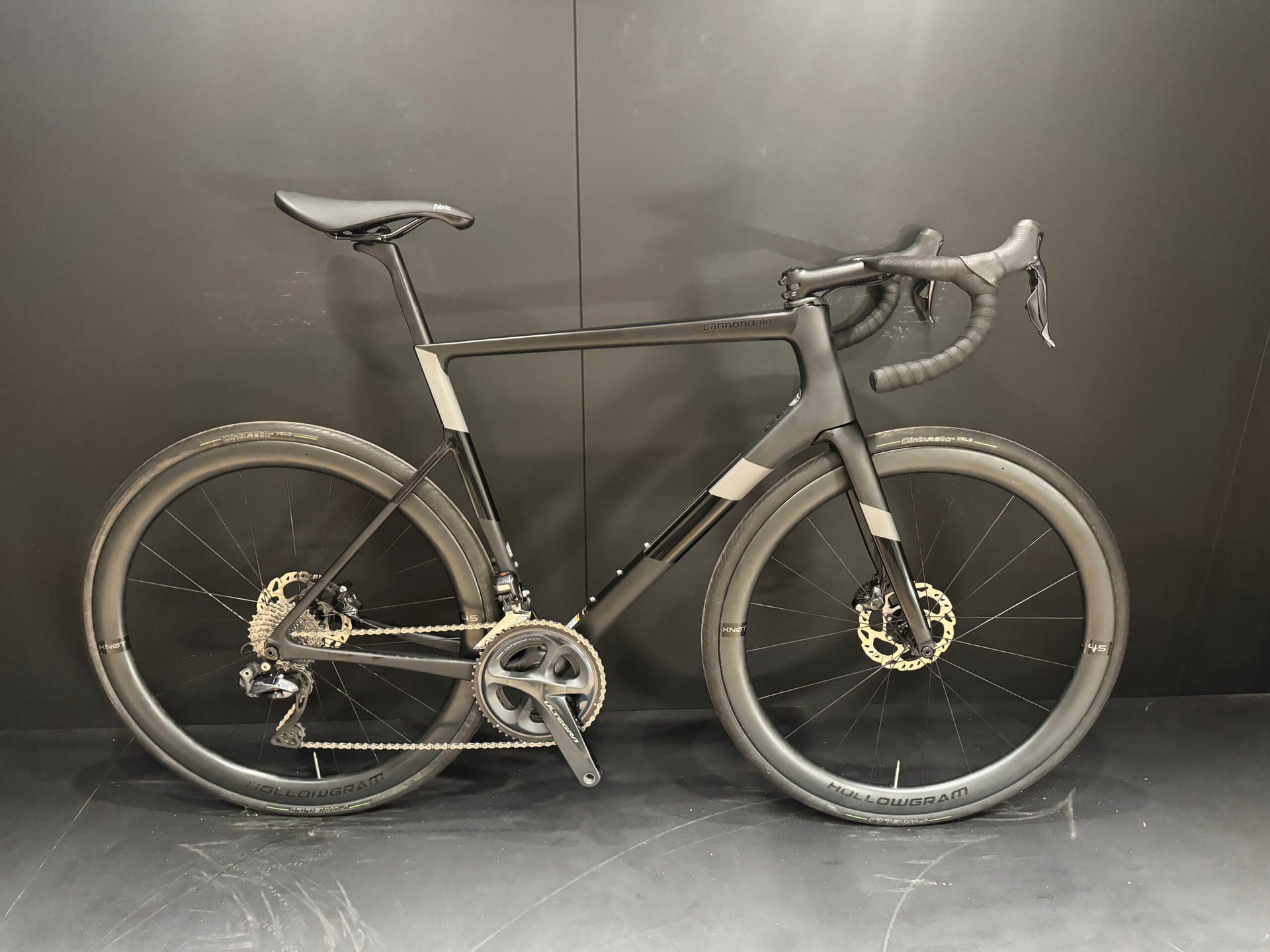 Cannondale Super Six Evo Di2 Carbon Disc Road Bike 2022 – 58cm