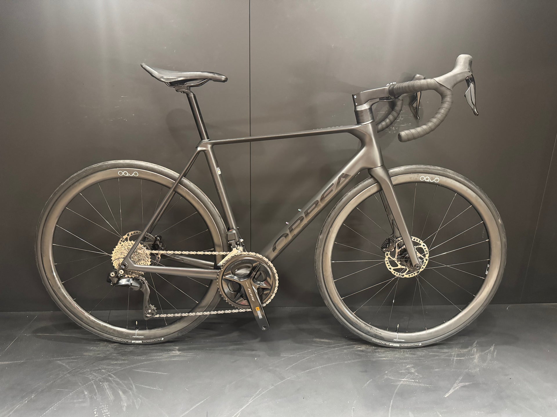 Orbea Orca M30 105 Di2 Carbon Disc Road Bike 2025 - 53cm