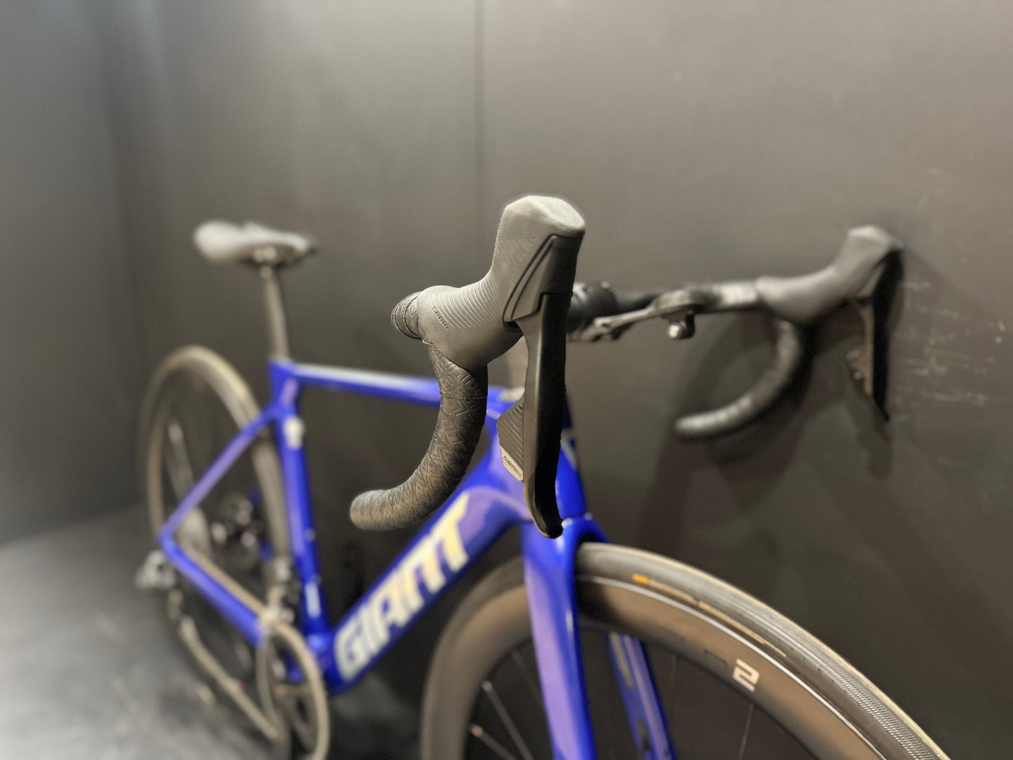 Giant Propel Advanced 1 AXS Carbon Disc Road Bike 2024 - X-Small