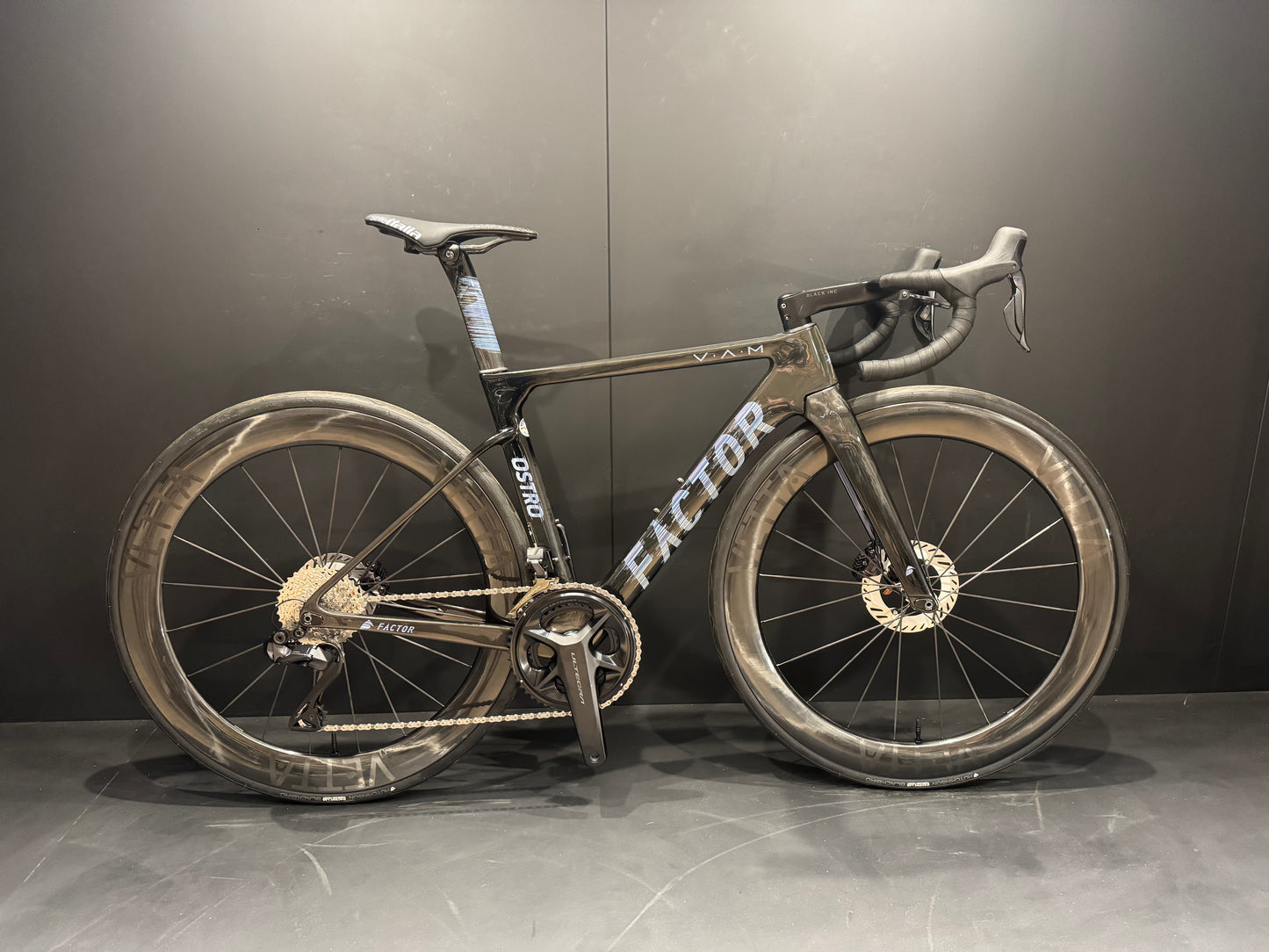 Factor Ostro VAM Shimano Ultegra Di2 Carbon Disc road bike 2021 - 52cm