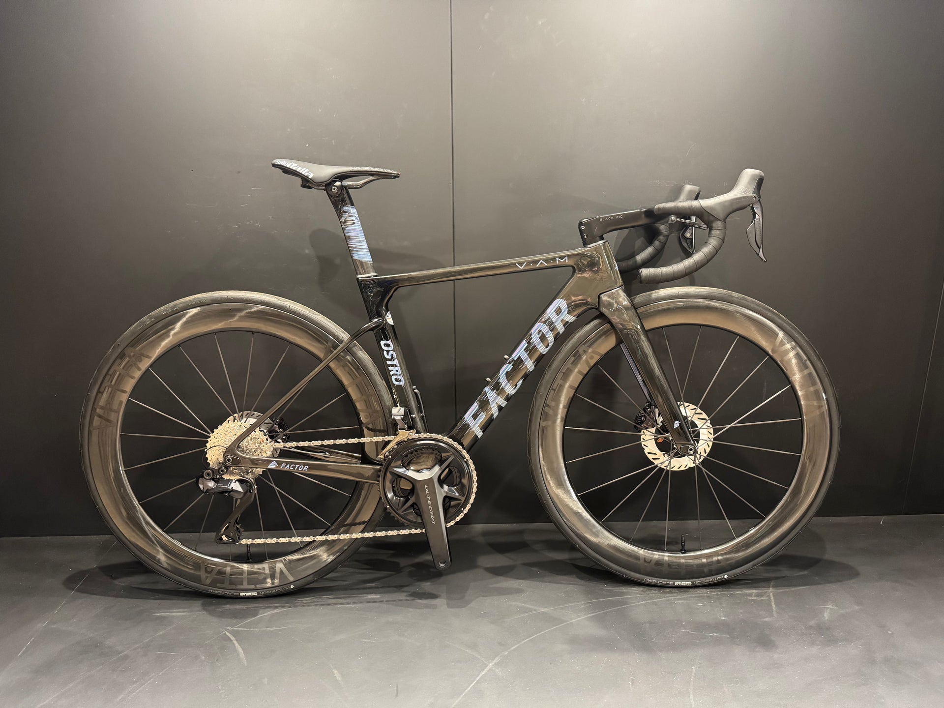 Factor Ostro VAM Shimano Ultegra Di2 Carbon Disc road bike - 52cm - 2021