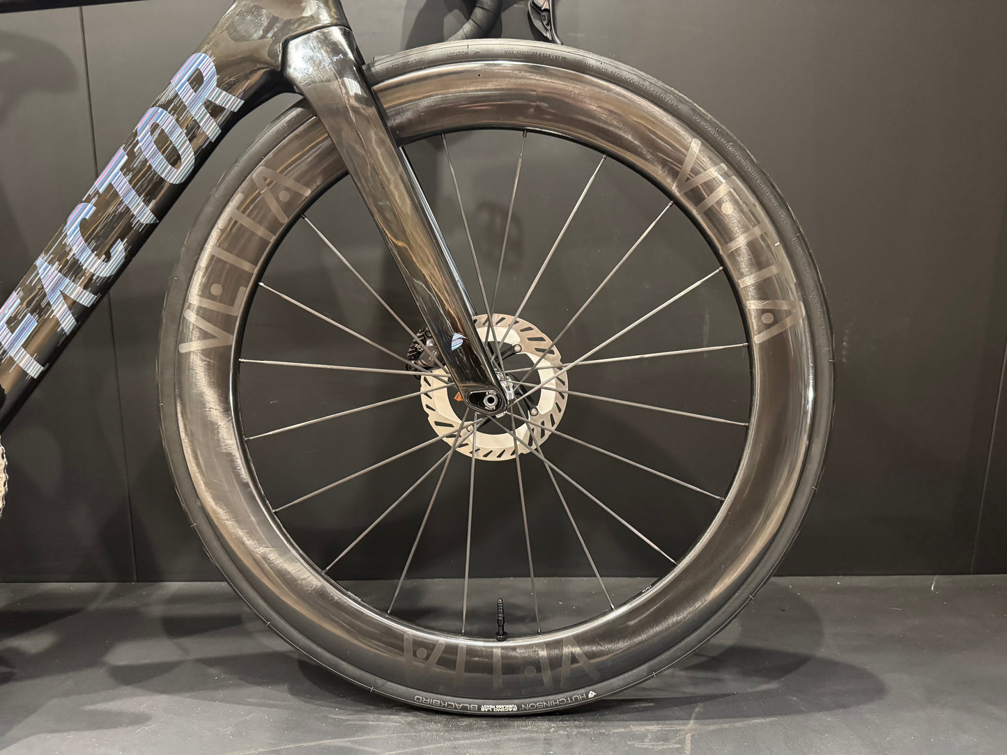 Factor Ostro VAM Shimano Ultegra Di2 Carbon Disc road bike 2021 - 52cm