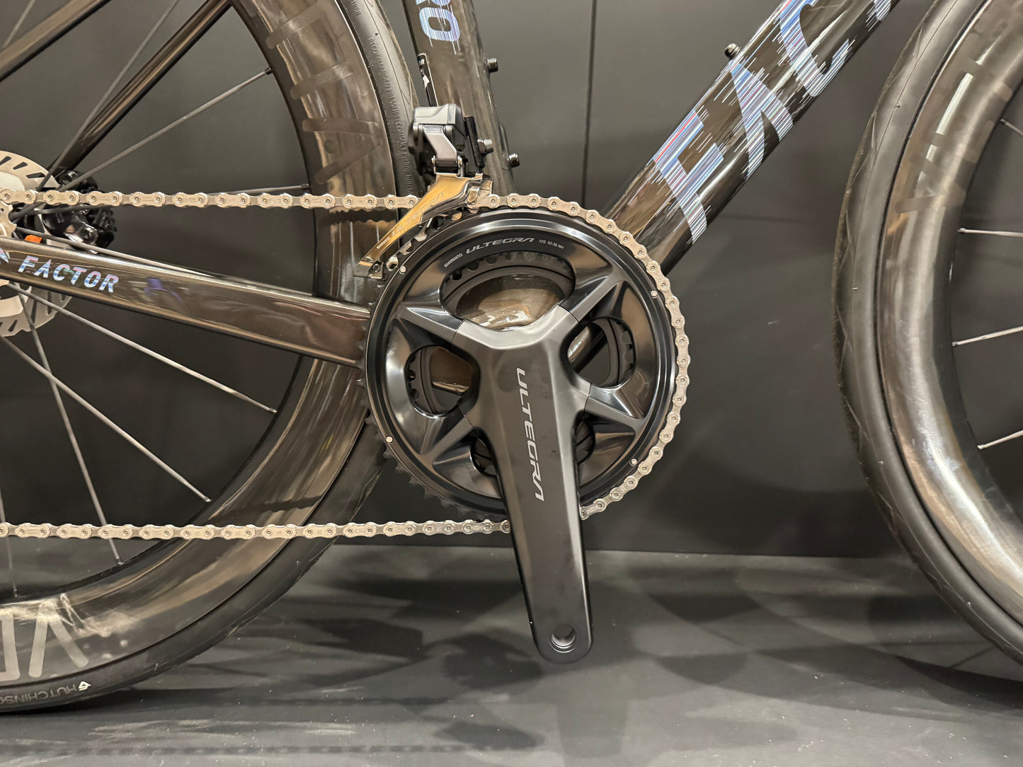 Factor Ostro VAM Shimano Ultegra Di2 Carbon Disc road bike 2021 - 52cm