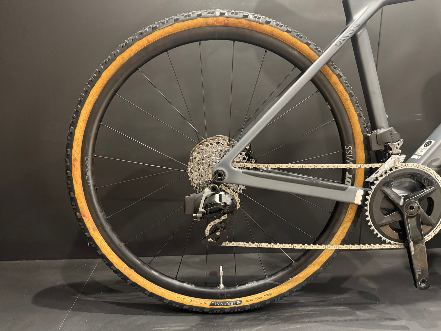 Canyon Grail CF SLX 8 SRAM AXS Carbon Disc Gravel Bike - Small - 2024