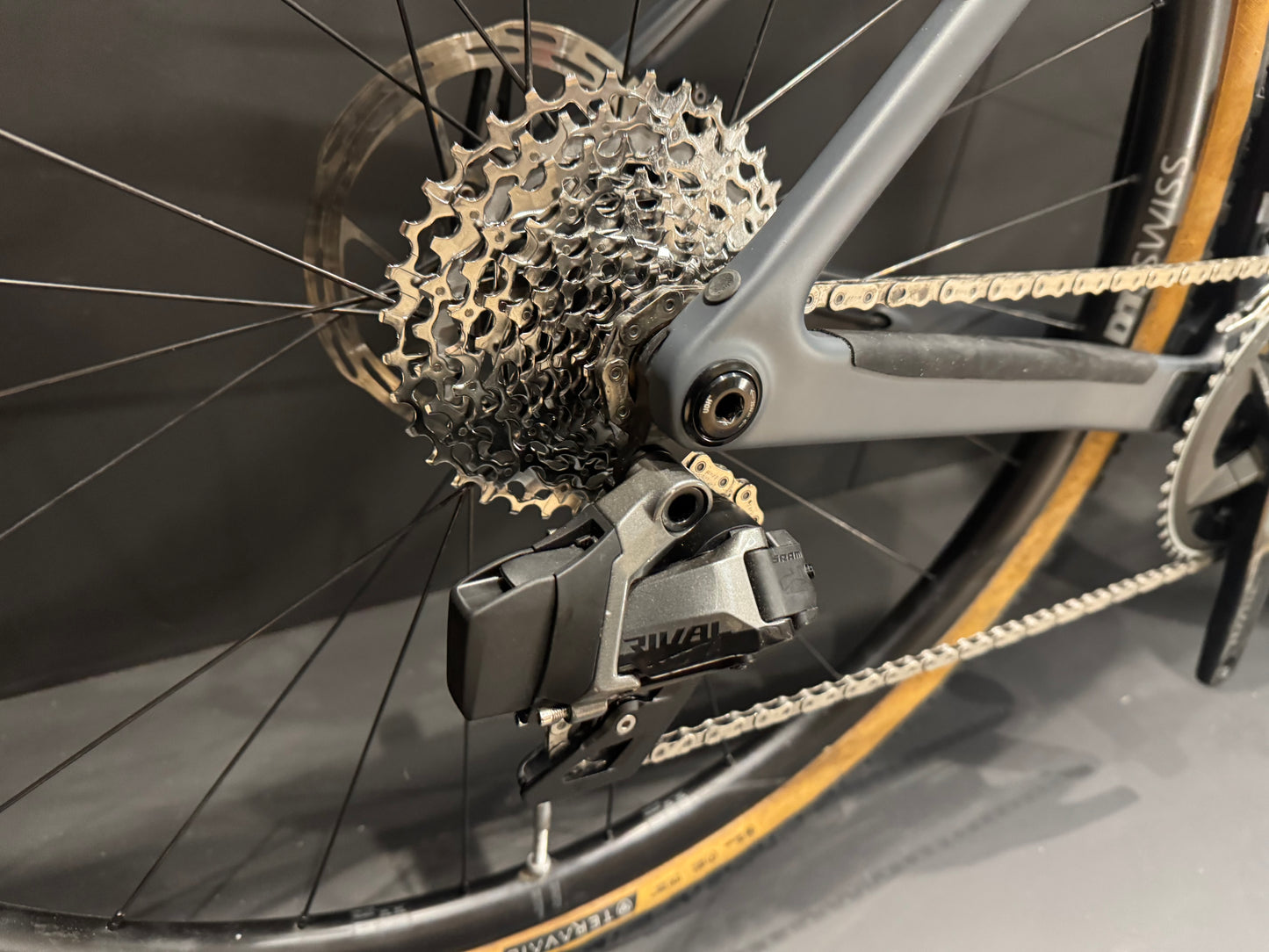 Canyon Grail CF SLX 8 SRAM AXS Carbon Disc Gravel Bike - Small - 2024