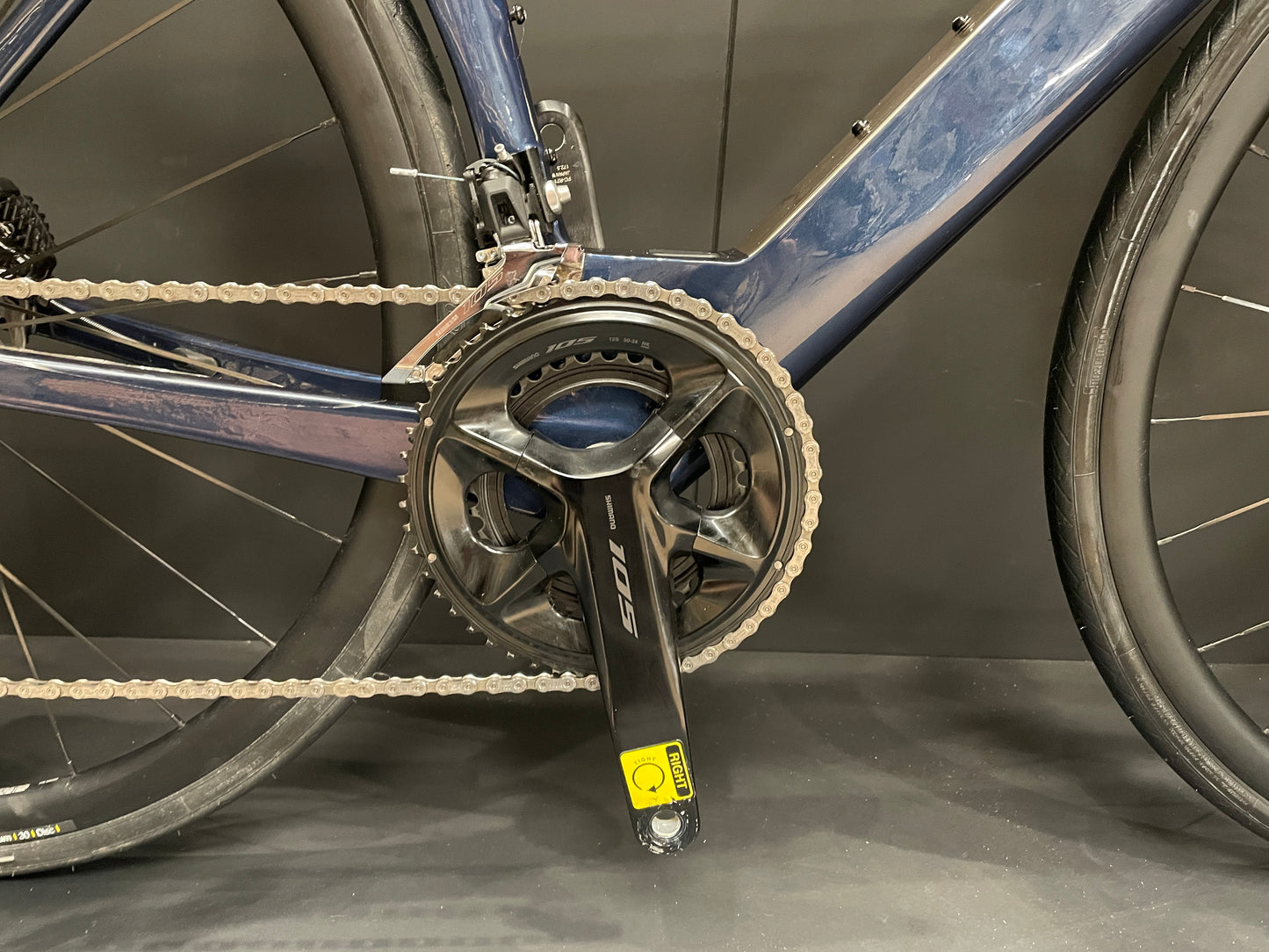 Ribble Ultra SL Sport 105 Carbon Disc Road Bike 2024 - Medium