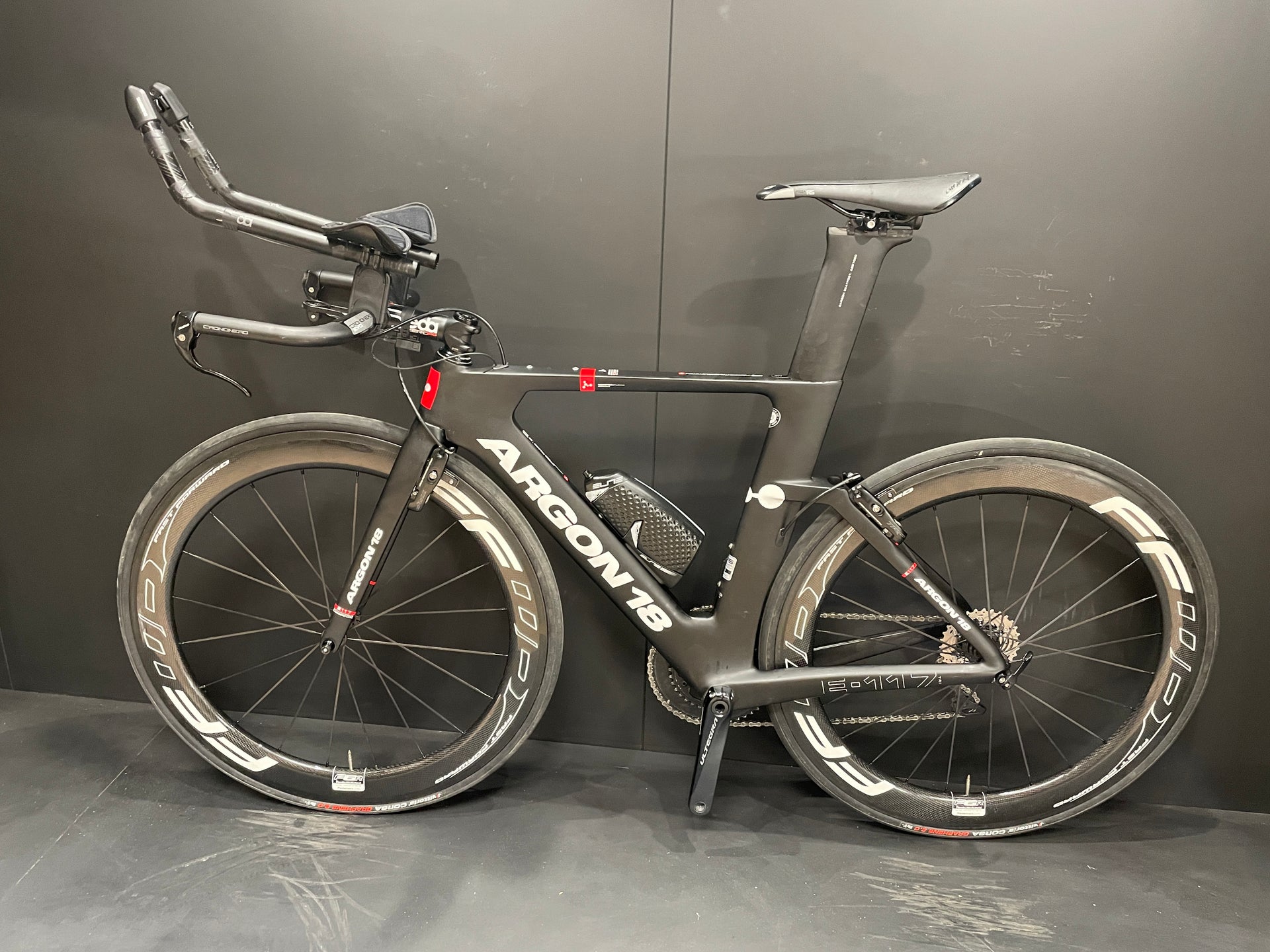 Argon 18 E-117 Carbon Di2 TT/Triathon Bike 2019 - Small