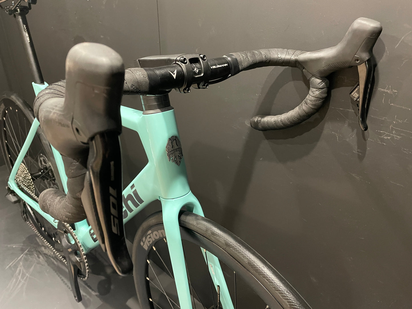 Bianchi Sprint 105 Di2 Carbon Disc Road Bike 2024 - 57cm