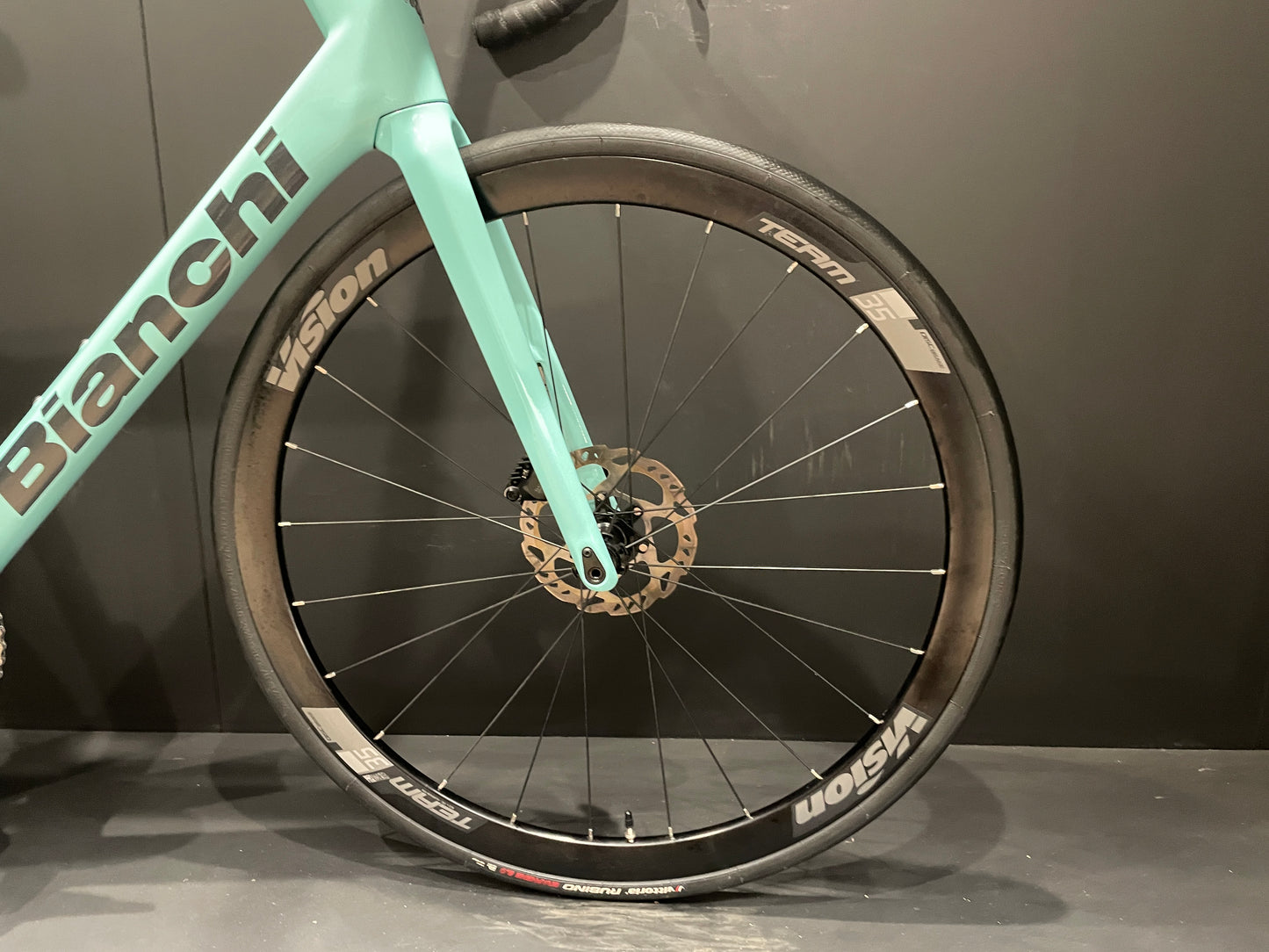 Bianchi Sprint 105 Di2 Carbon Disc Road Bike 2024 - 57cm