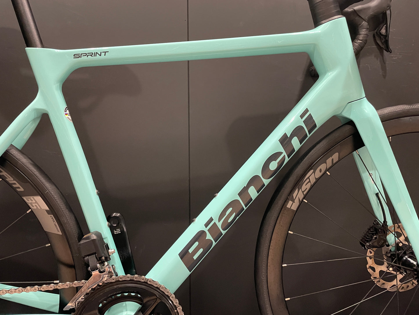 Bianchi Sprint 105 Di2 Carbon Disc Road Bike 2024 - 57cm