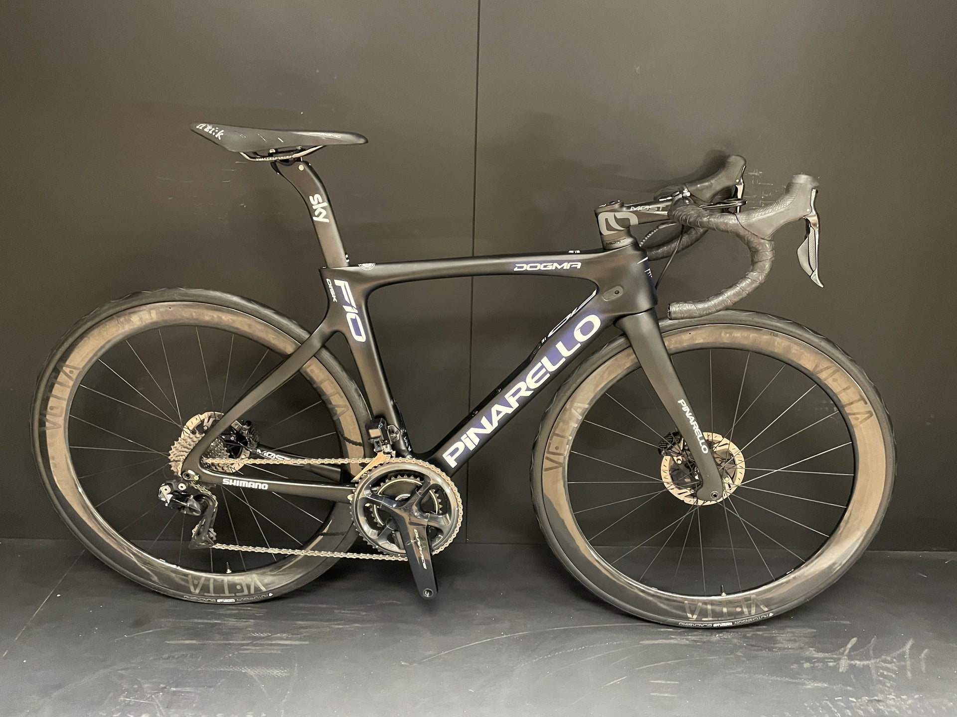 Pinarello Dogma Sky Team F10 Dura Ace Di2 Carbon Disc Road Bike - 2020 - 50cm