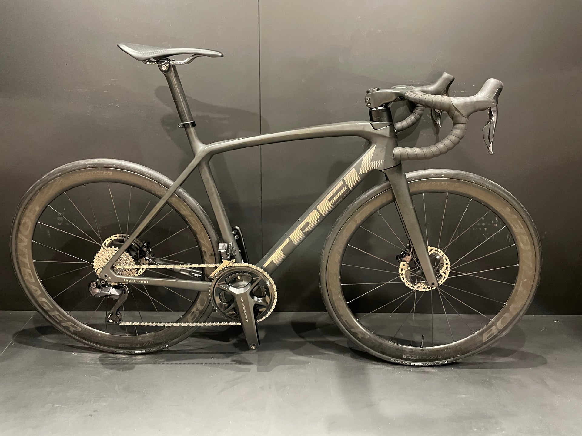 Trek Emonda SLR 7 Di2 Project One Carbon Disc Road Bike 2022 - 54cm