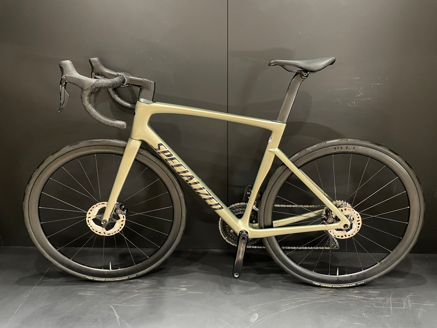 Specialized Tarmac SL7 Comp 105 Di2 Carbon Disc Road Bike 2024 - 56cm