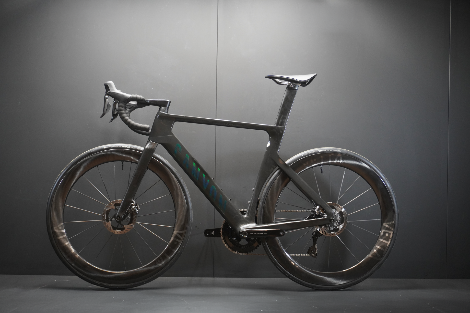 Canyon Aeroad CFR Dura-Ace Di2 Carbon Disc Road Bike 2024 - Medium