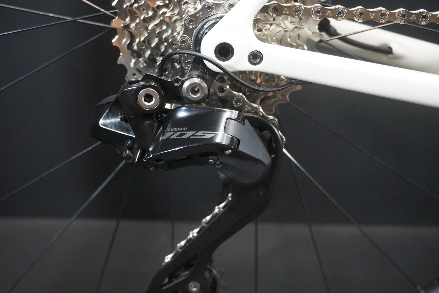 Specialized Aethos Comp 105 Di2 Carbon Disc Road Bike 2024 - 54cm - Upgraded Roval Wheels