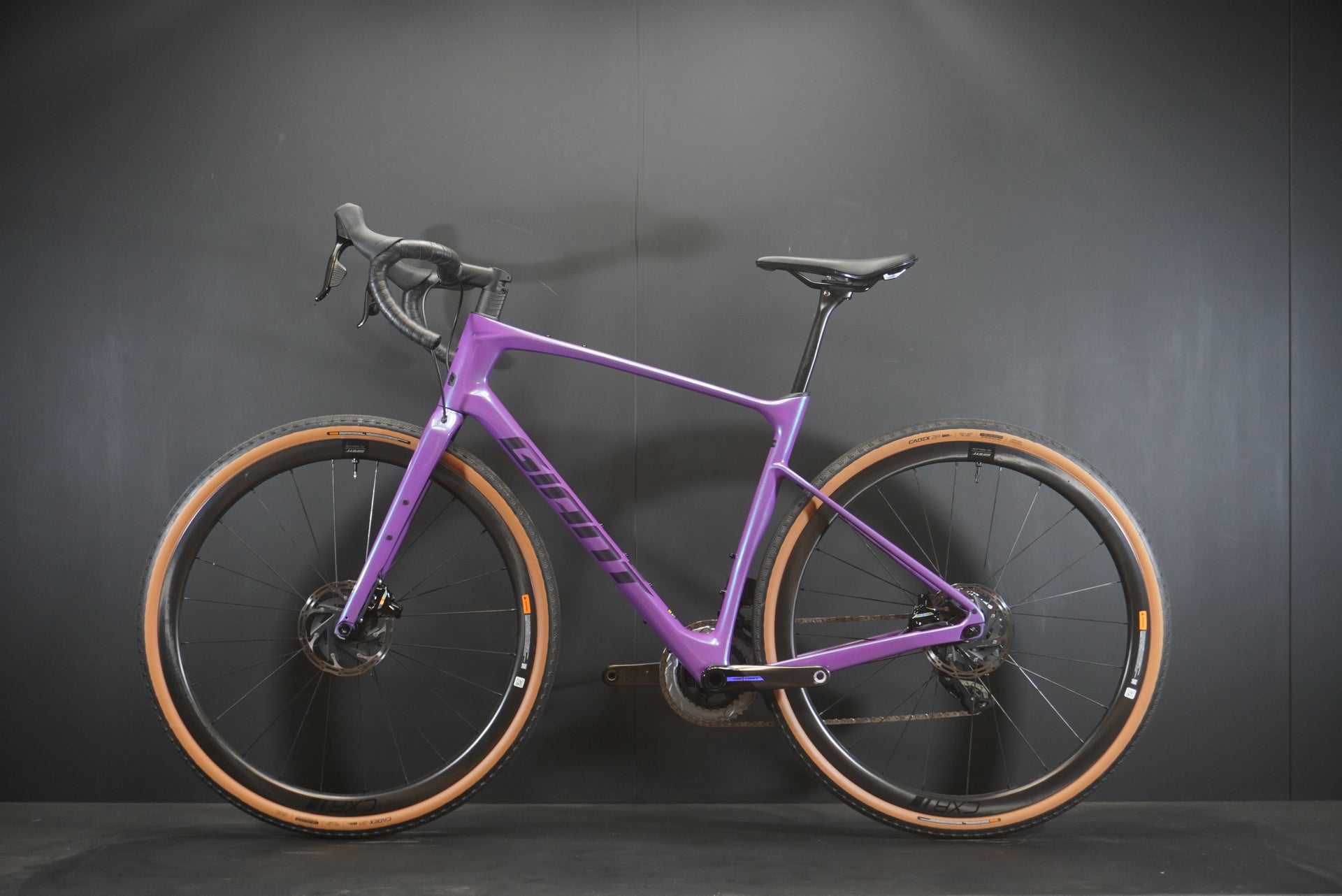 Giant Revolt Advanced Pro 0 Carbon Disc Gravel Bike 2024 - M/L