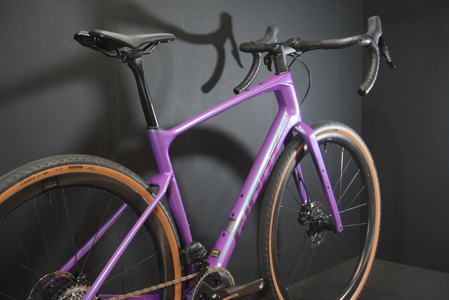 Giant Revolt Advanced Pro 0 Carbon Disc Gravel Bike 2024 - M/L