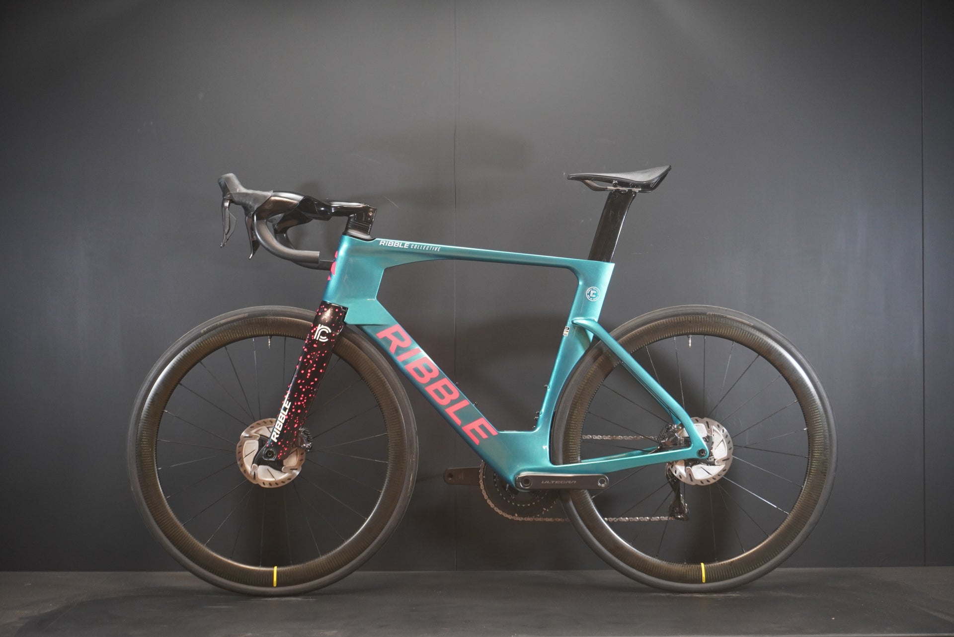 Ribble Collective Ultra SLR Di2 Carbon Disc Road Bike 2023 - Large