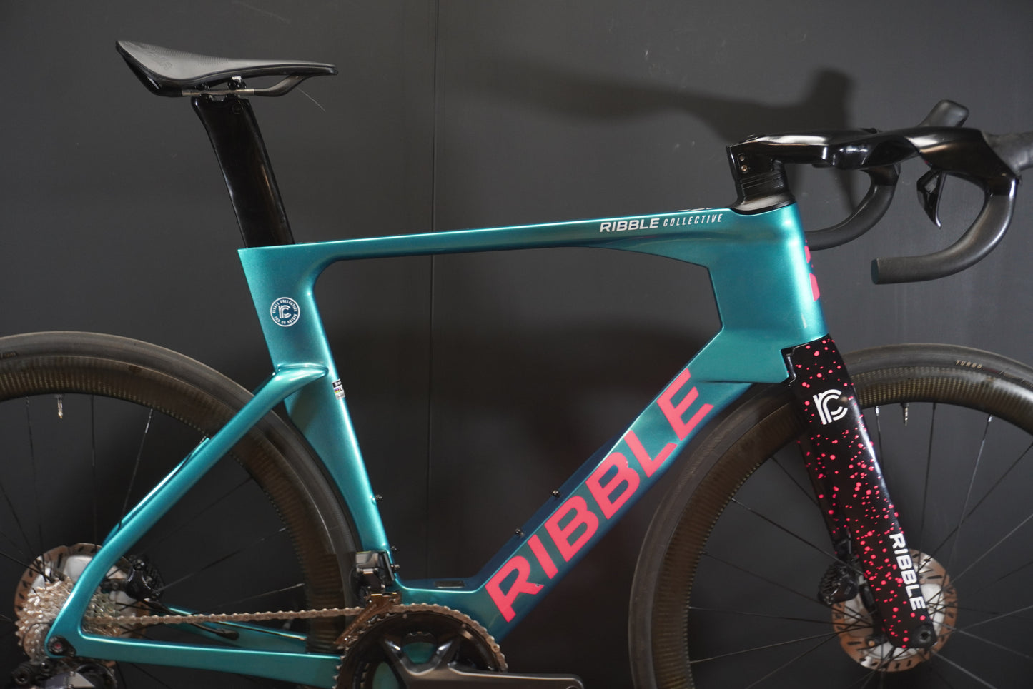Ribble Collective Ultra SLR Di2 Carbon Disc Road Bike 2023 - Large