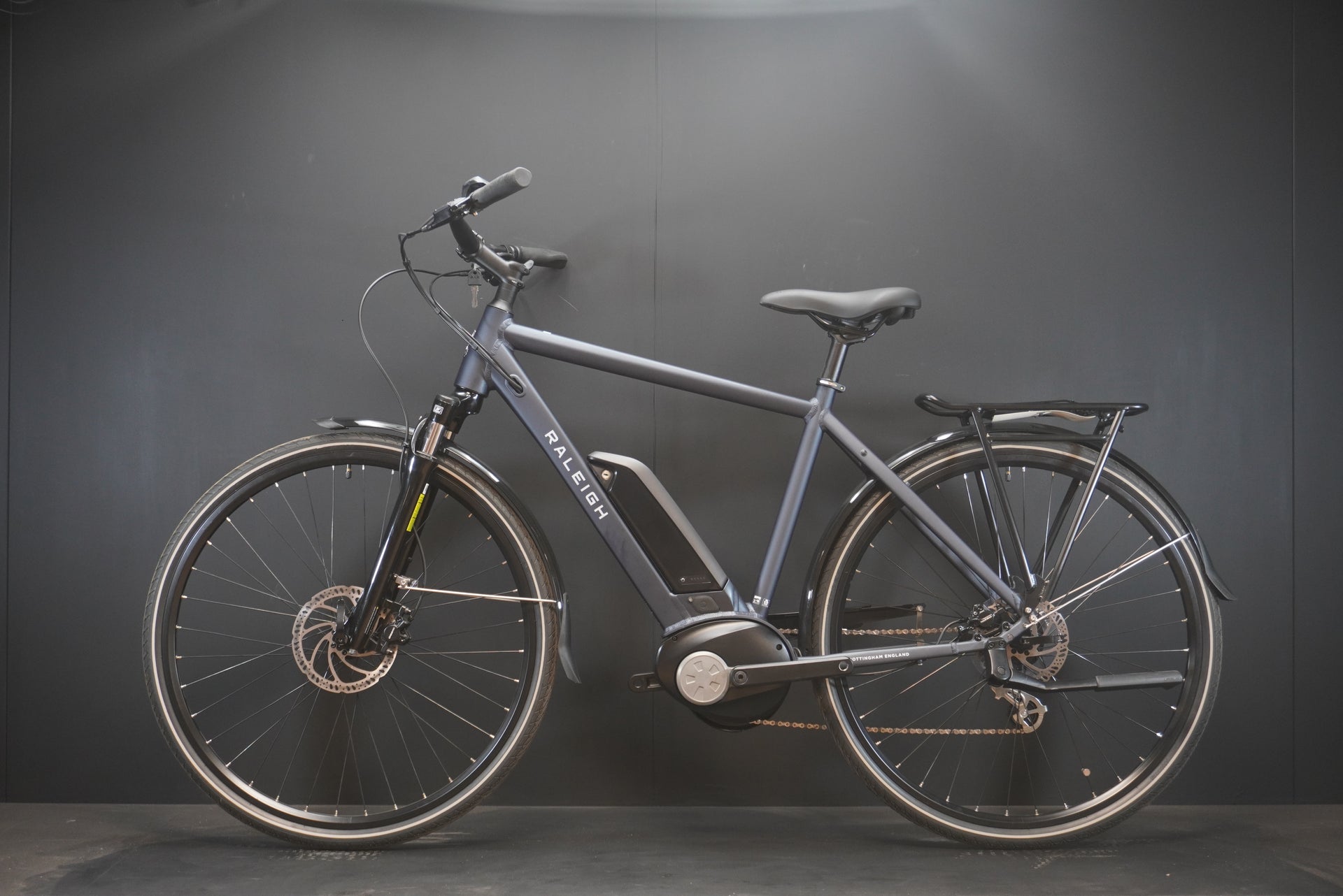 Raleigh Motus Crossbar Derailleur 400wh E-Hybrid Bike - Medium - 0.6 Miles