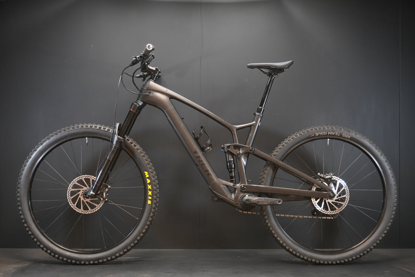 Trek Fuel EXe 9.5 FS Carbon Trail e-MTB 2022- XL - 37 Miles - Upgraded
