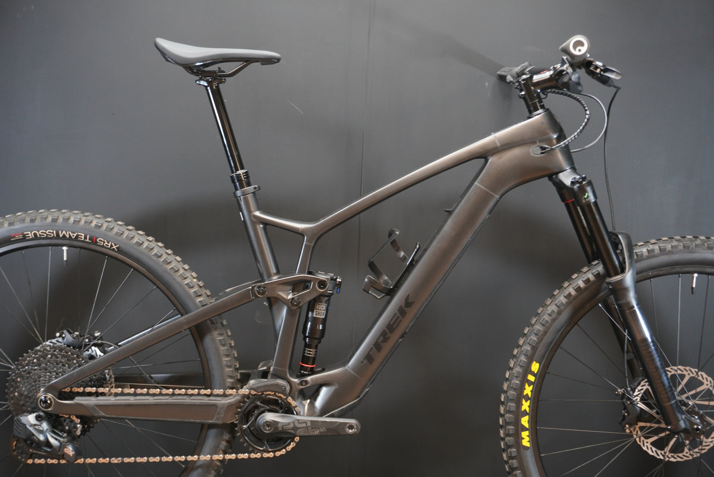Trek Fuel EXe 9.5 FS Carbon Trail e-MTB 2022- XL - 37 Miles - Upgraded