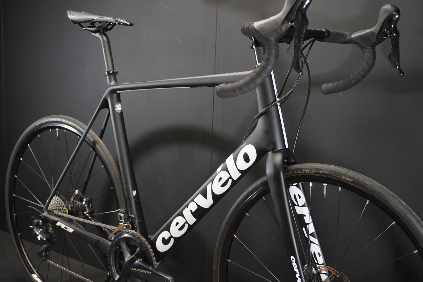 Cervelo R3 Ultegra Carbon Disc Road Bike 2020 - 61cm