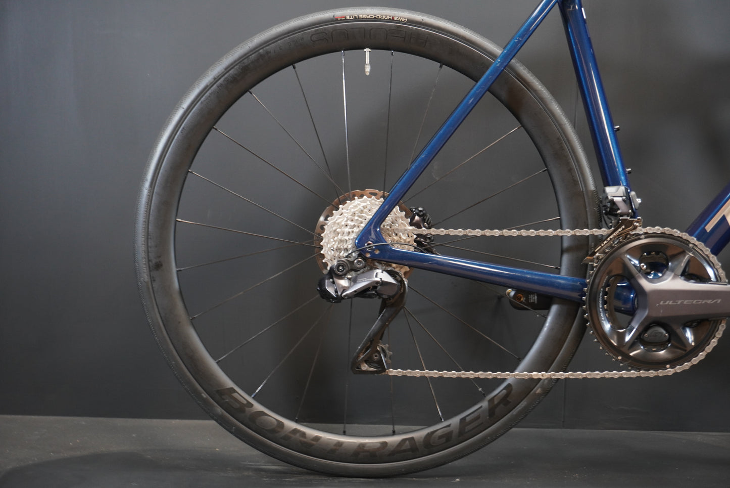 Trek Emonda SL7 Ultegra Di2 & P/M Carbon Disc Road Bike 2023 - 56cm
