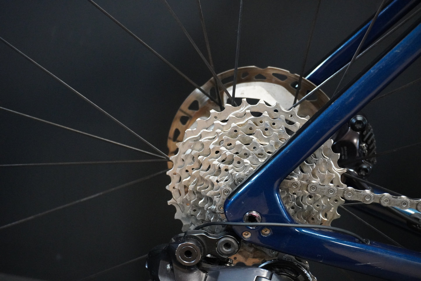 Trek Emonda SL7 Ultegra Di2 & P/M Carbon Disc Road Bike 2023 - 56cm