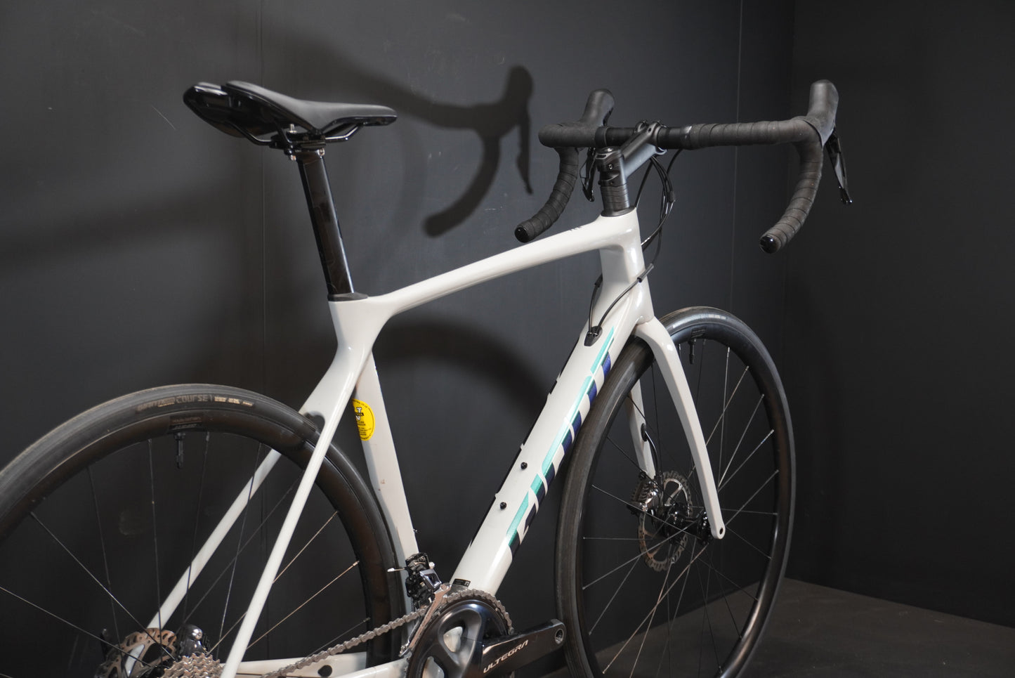 Giant TCR Advanced 1 Ultegra Carbon Disc Road Bike 2021 - M/L