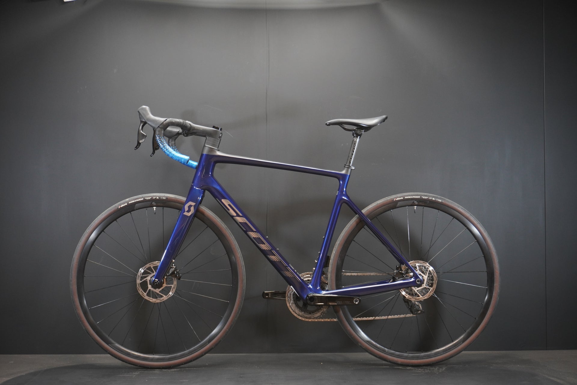 Scott Addict 10 Rival AXS Carbon Disc Road Bike 2022 - Large 56cm