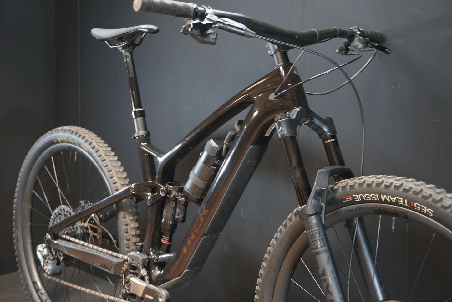 Trek Fuel EXE 9.8 GX AXS & Range Ext. FS E-MTB 2023 - Large - 14 Miles