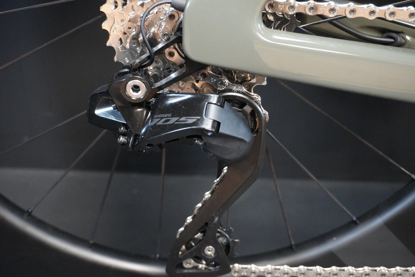 Canyon Aeroad CF SLX 7 105 Di2 Carbon Disc Road Bike 2025 - Large