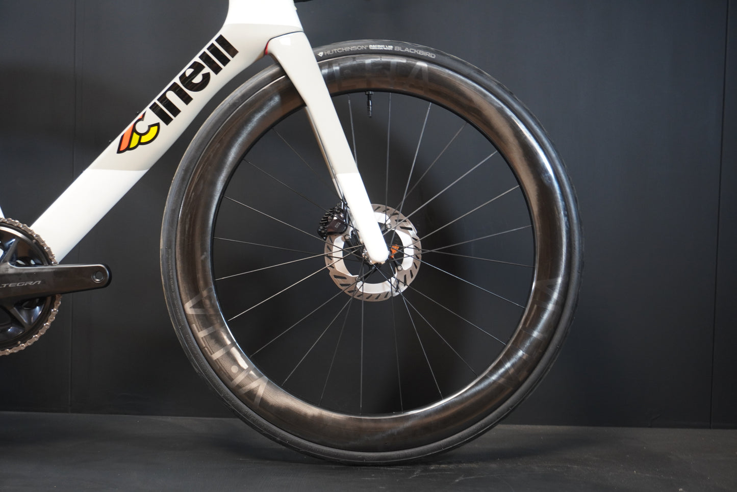 Cinelli Aeroscoop Ultegra Di2 Carbon Disc Road Bike 2026 - Large