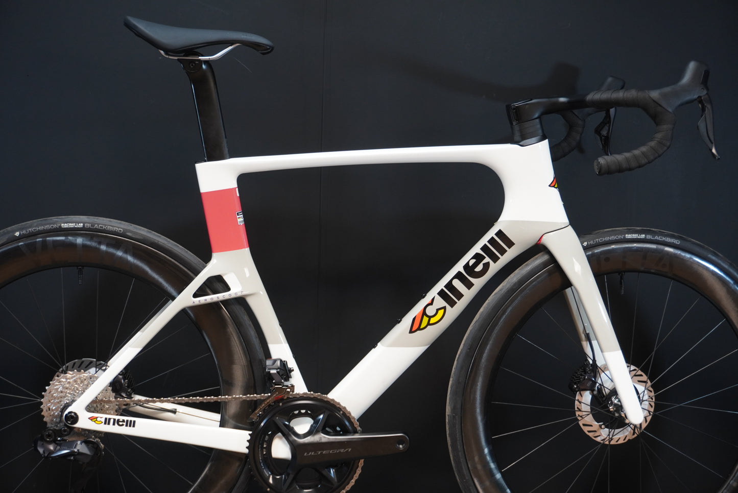 Cinelli Aeroscoop Ultegra Di2 Carbon Disc Road Bike 2026 - Large