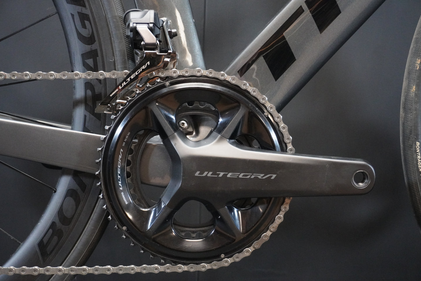 Trek Madone SL6 Ultegra Di2 Carbon Disc Road Bike 2021 - 54cm