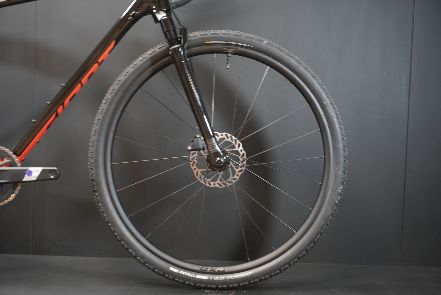 Giant Revolt X1 Apex Disc Gravel Bike 2025 - M/L