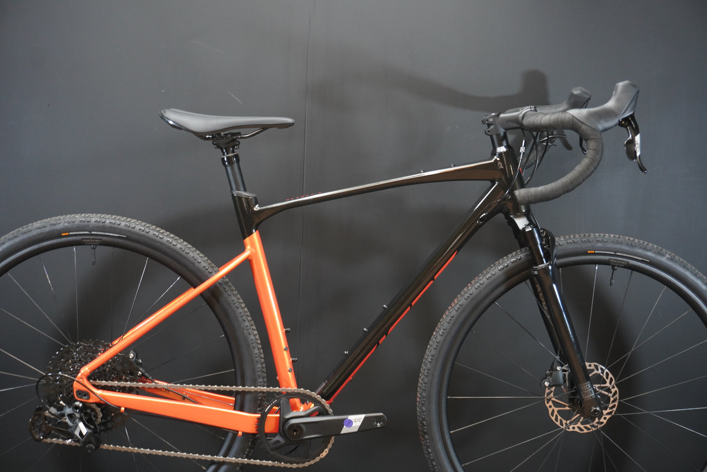 Giant Revolt X1 Apex Disc Gravel Bike 2025 - M/L