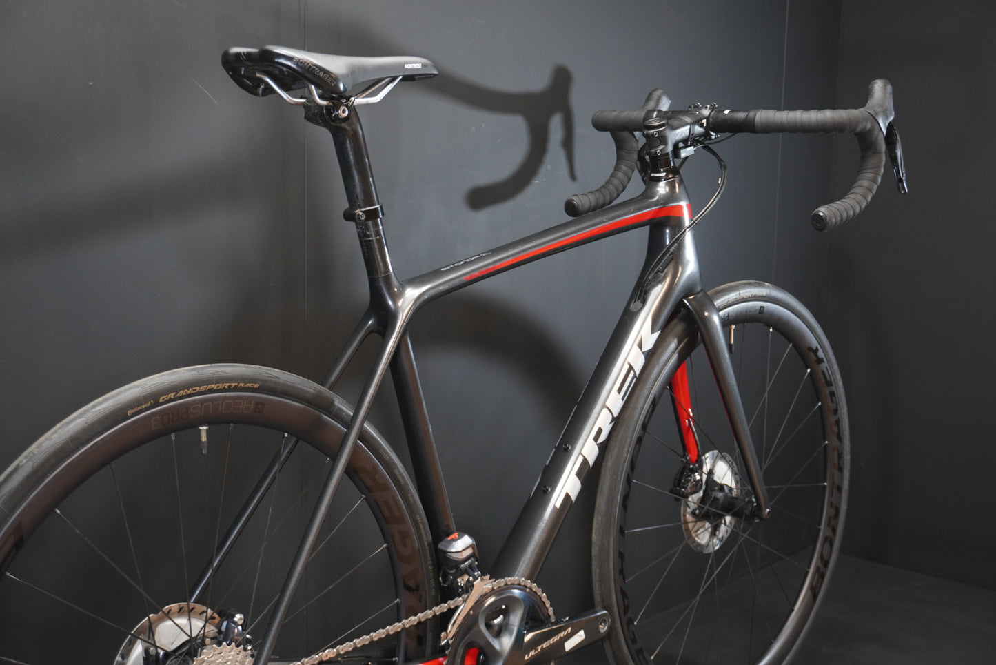 Trek Émonda SL7 Di2 Carbon Disc Road Bike 2019 - 56cm