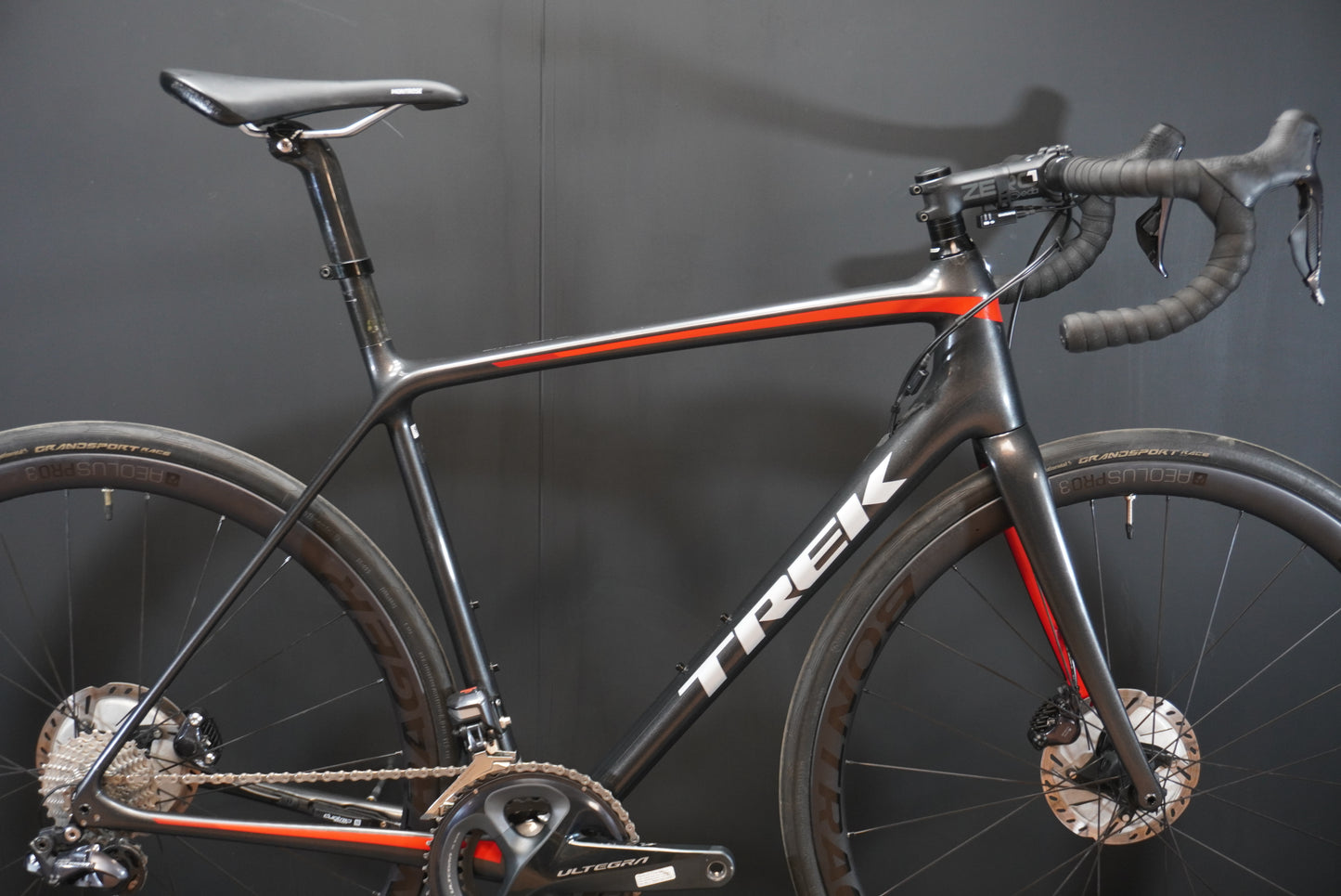 Trek Émonda SL7 Di2 Carbon Disc Road Bike 2019 - 56cm