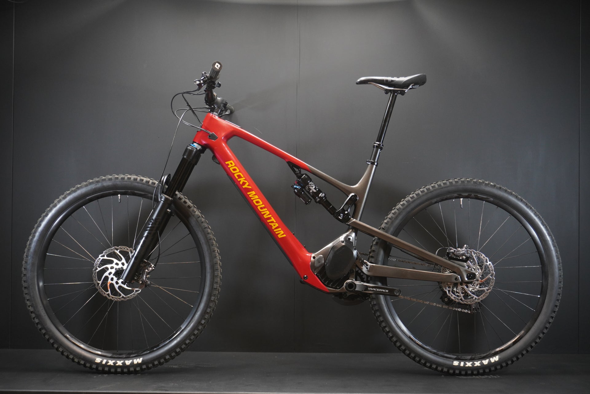 Rocky Mountain Instinct Powerplay Carbon 70 E-Bike 2023 - XL - 30 miles
