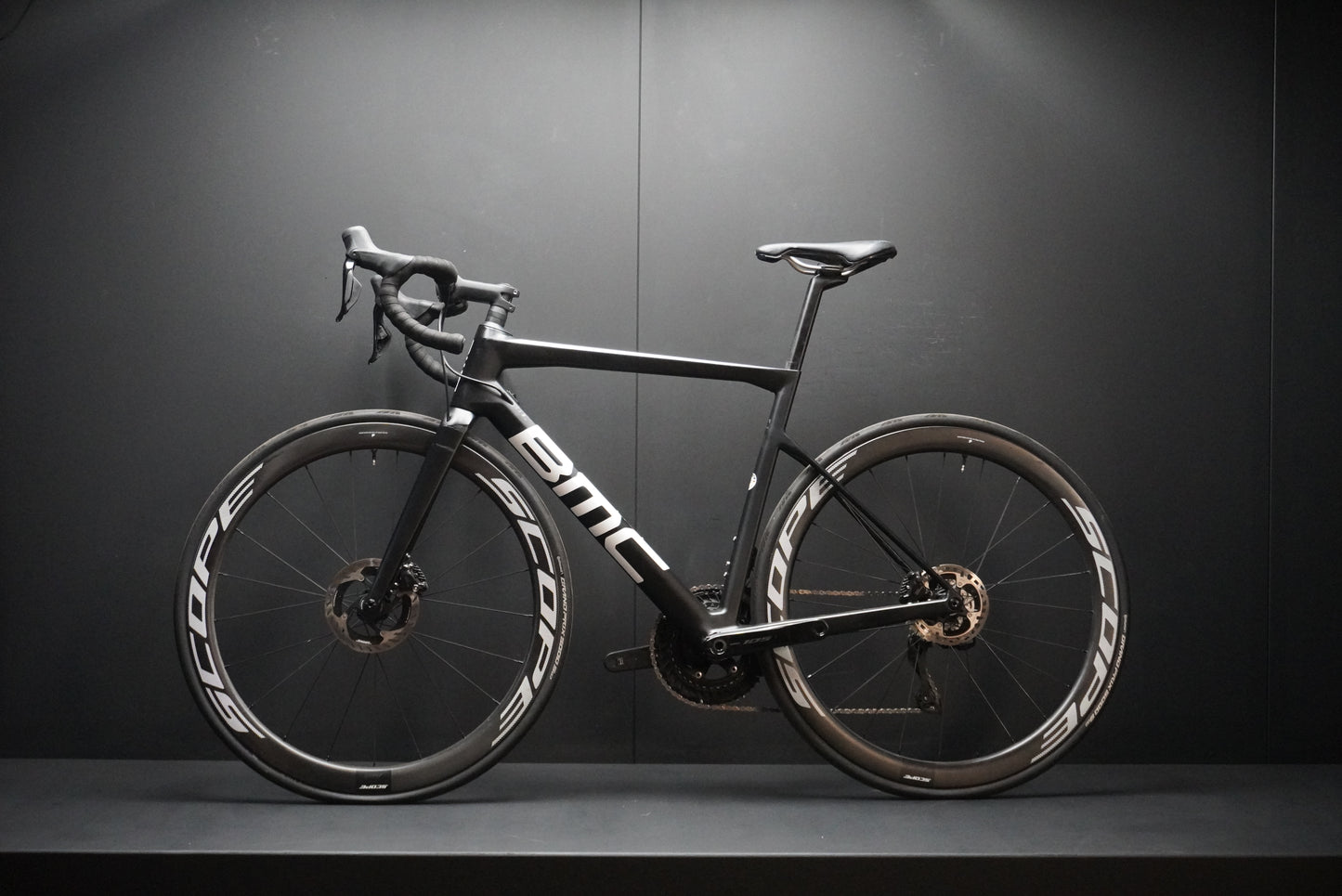 BMC Teammachine SLR Seven 105 Di2 Carbon Disc Road Bike 2023 - 54cm - £1.5K+ of Upgrades