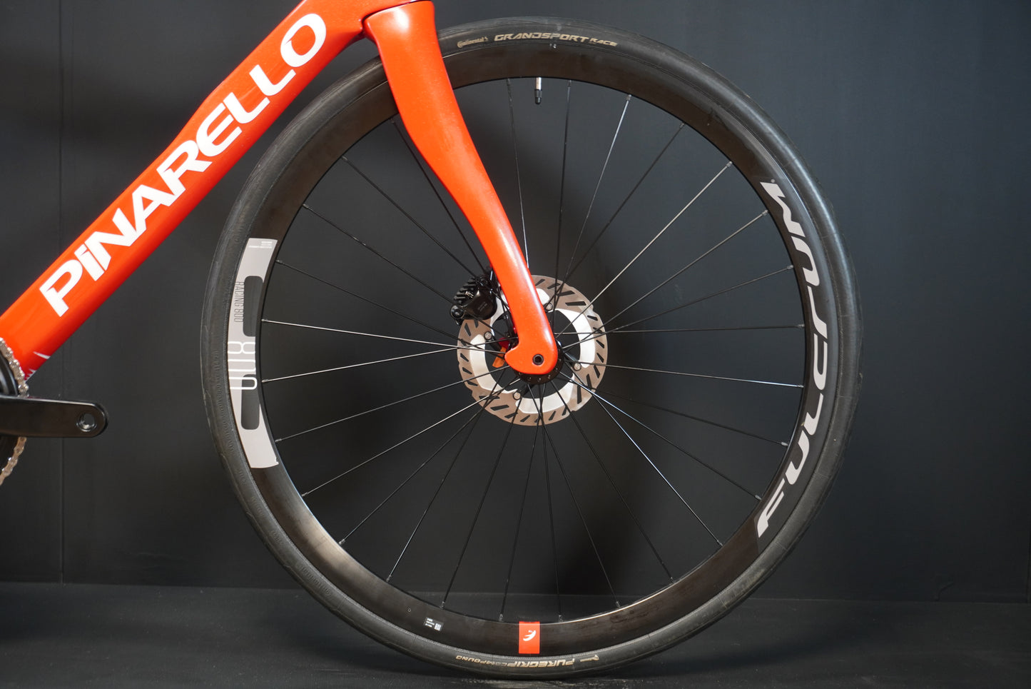 Pinarello F5 105 Di2 Carbon Disc Road Bike 2024 - 59.5cm