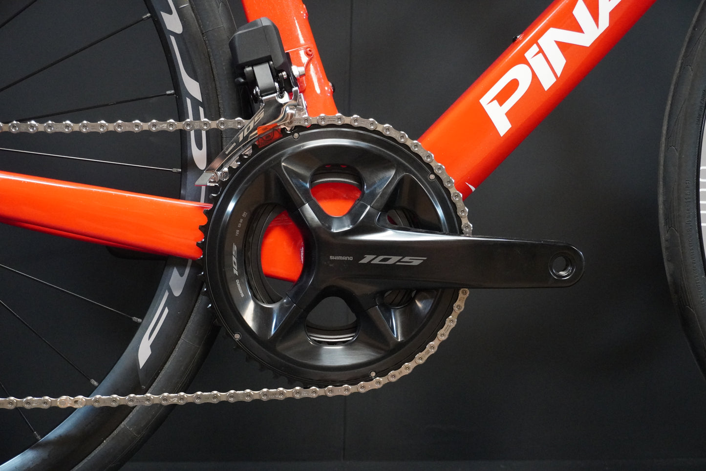 Pinarello F5 105 Di2 Carbon Disc Road Bike 2024 - 59.5cm