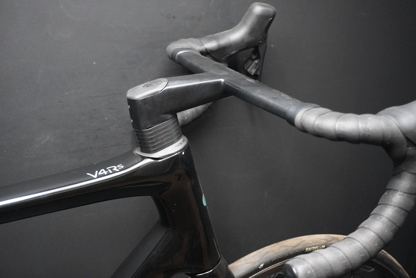 NEW Colnago V4RS Di2 Carbon Disc Road Bike 2025 - 530mm (57cm equivalent) - Full Warranty