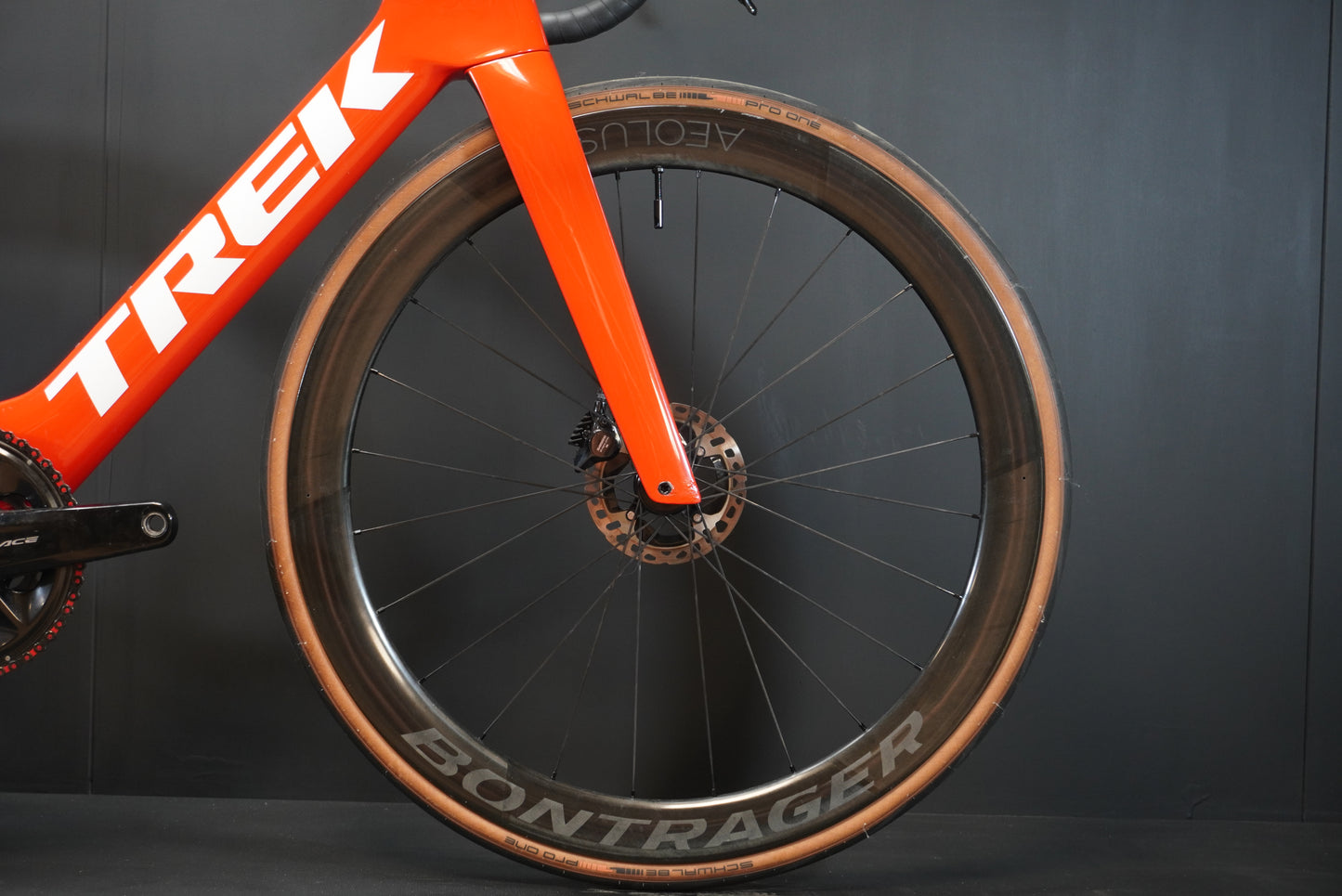 Trek Madone SLR 9 Gen 7 Dura-Ace Di2 Carbon Disc Road Bike 2024 - 56cm