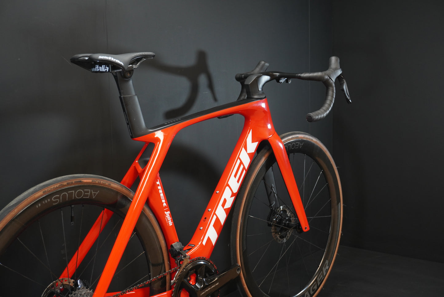 Trek Madone SLR 9 Gen 7 Dura-Ace Di2 Carbon Disc Road Bike 2024 - 56cm