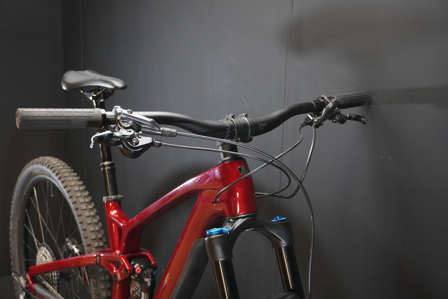 Trek Fuel EX 9.7 Gen 6 Carbon Full Suspension MTB 2023 - Medium