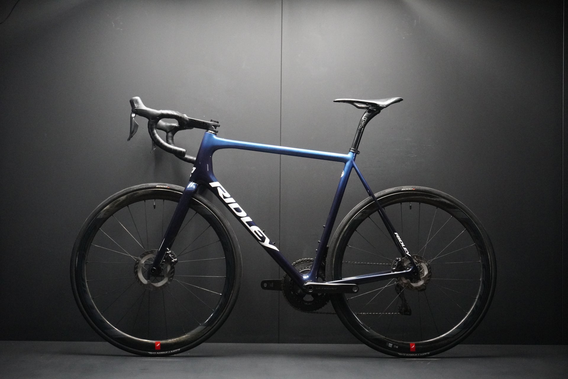Ridley Helium SLX Di2 Carbon Disc Road Bike 2023 - Large